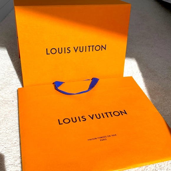 Red LV Louis Vuitton shoulder bag Pochette. - Picture 10 of 10